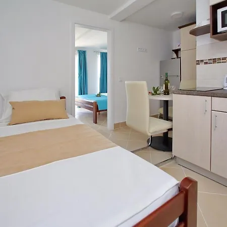 By The Sea - Diklo, - 21005