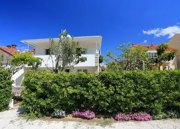 By The Sea - Diklo, - 21005